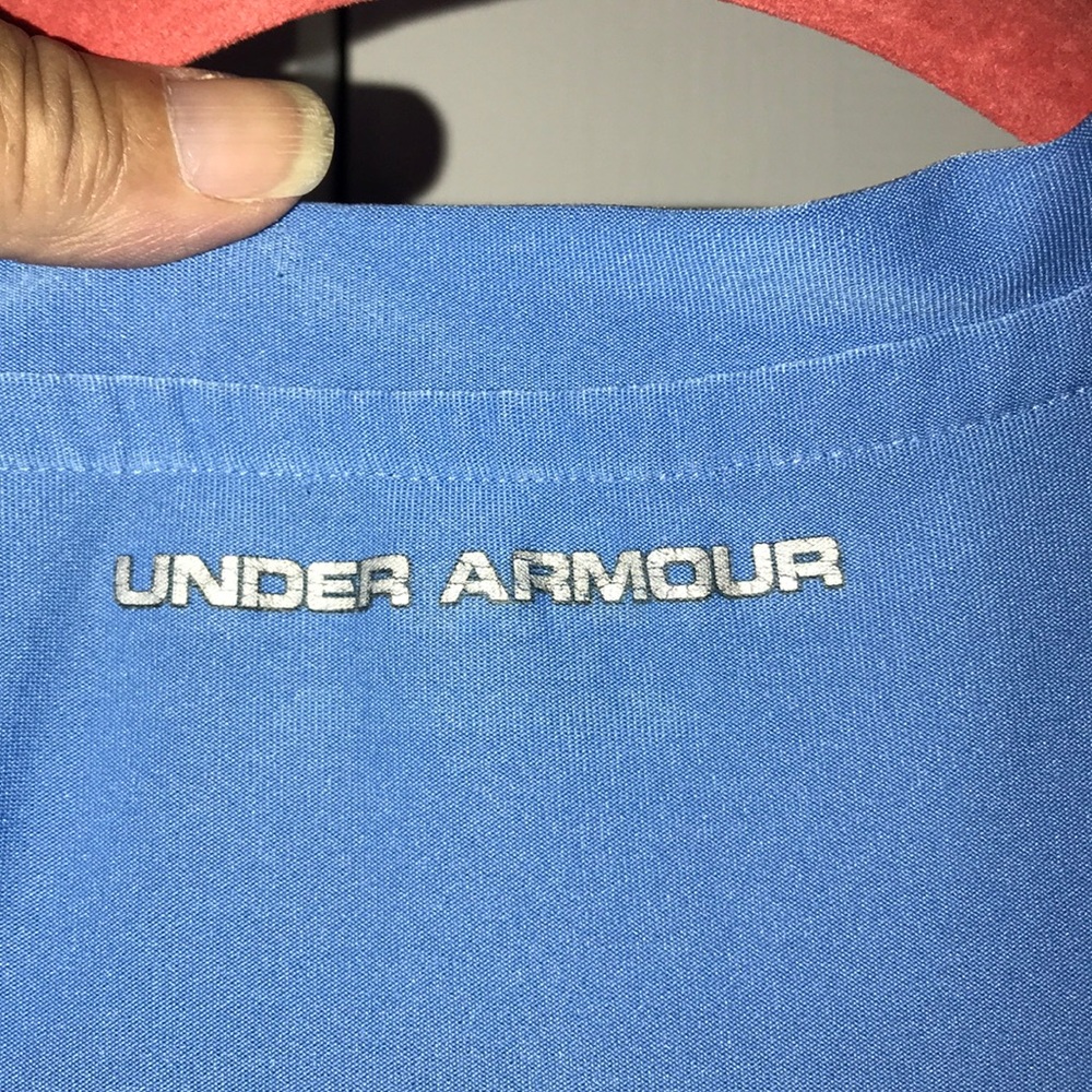 Men’s Under Armour Shirt - Picture 3 of 5